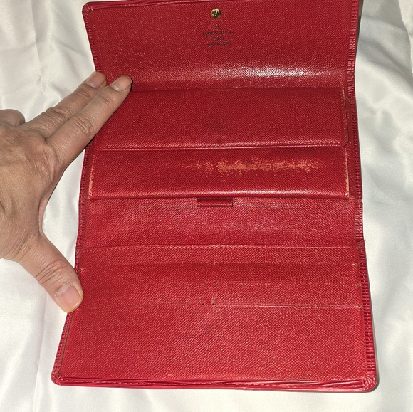 EUC Louis Vuitton Trifold Porte Tresor International Red Epi Wallet - Picture 11 of 11